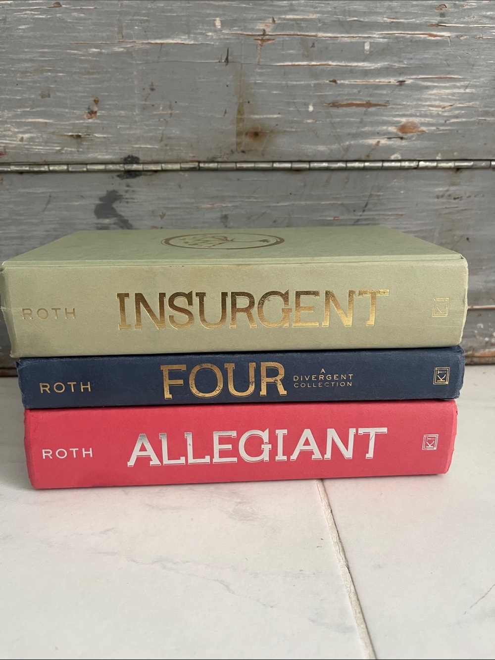 Divergent Series Hardcover Book Set by:Roth - Green, Blue, Red